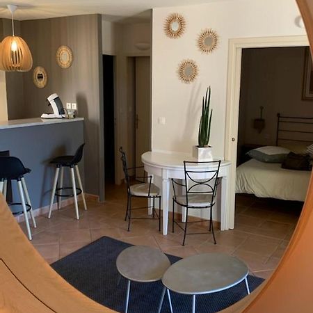 Appartement Cosy Avec Climatisation Reversible Golf De Saumane Luaran gambar