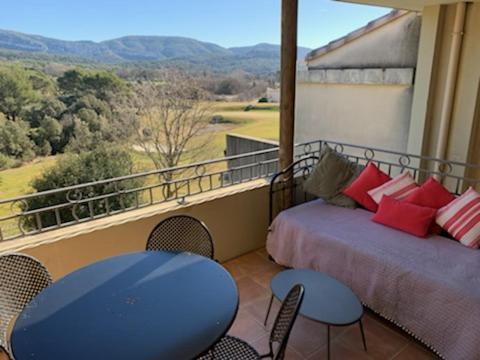 Appartement Cosy Avec Climatisation Reversible Golf De Saumane Luaran gambar