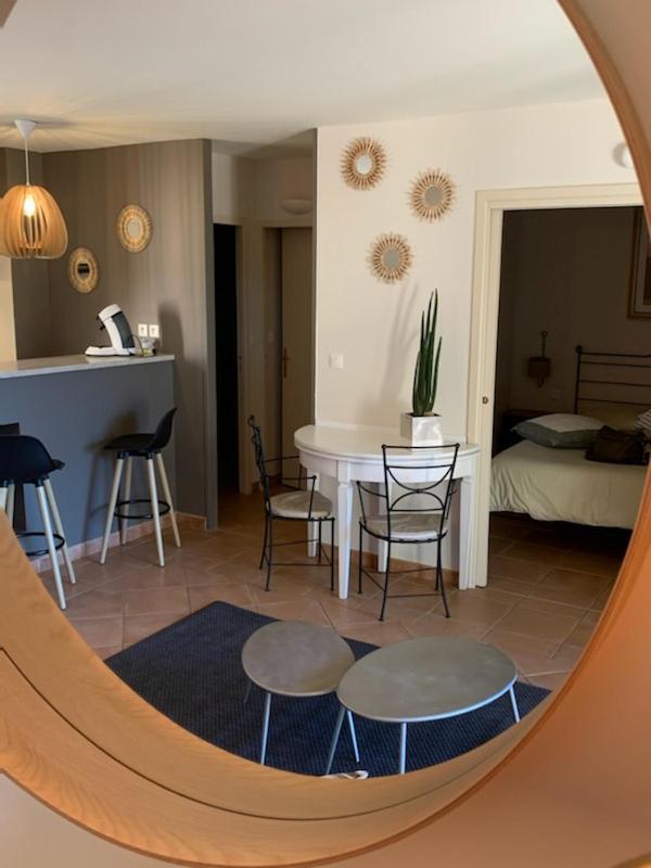 Appartement Cosy Avec Climatisation Reversible Golf De Saumane Luaran gambar